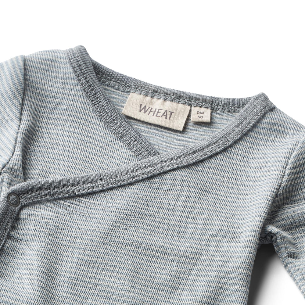 Wolle Wickelbody mit Namen "Willow - Cloudy Sky Stripe" I Wheat