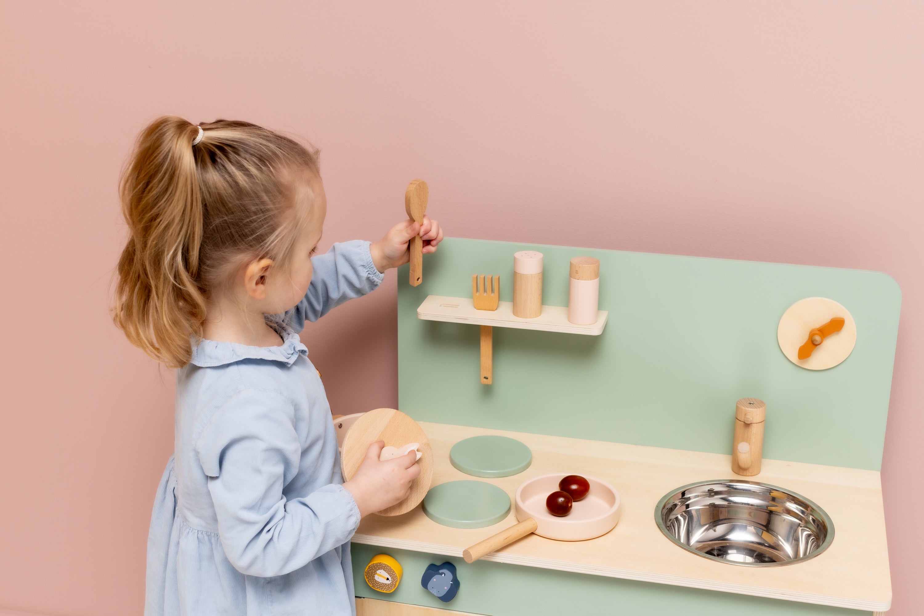 Spielküche aus Holz I Trixie