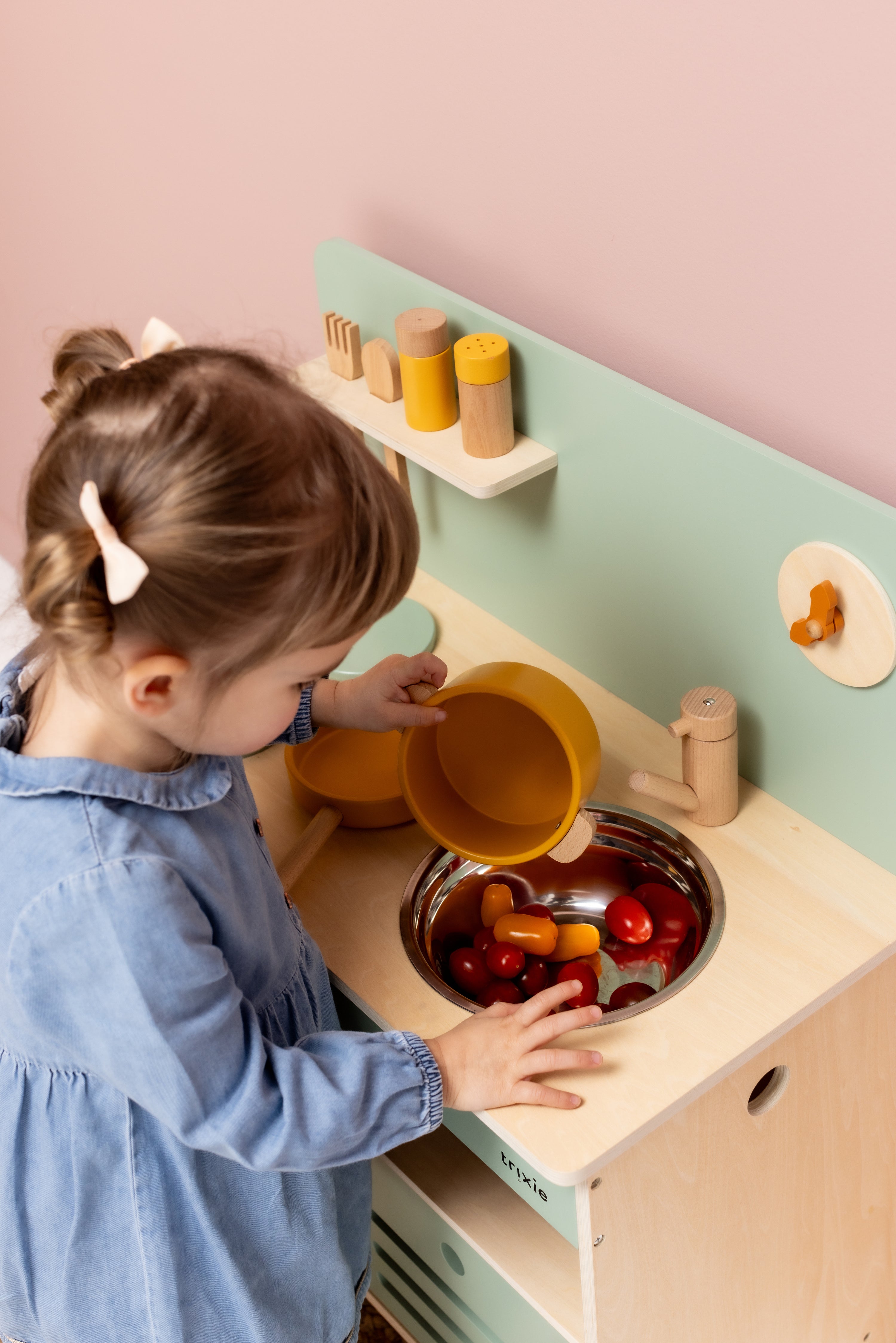 Spielküche aus Holz I Trixie