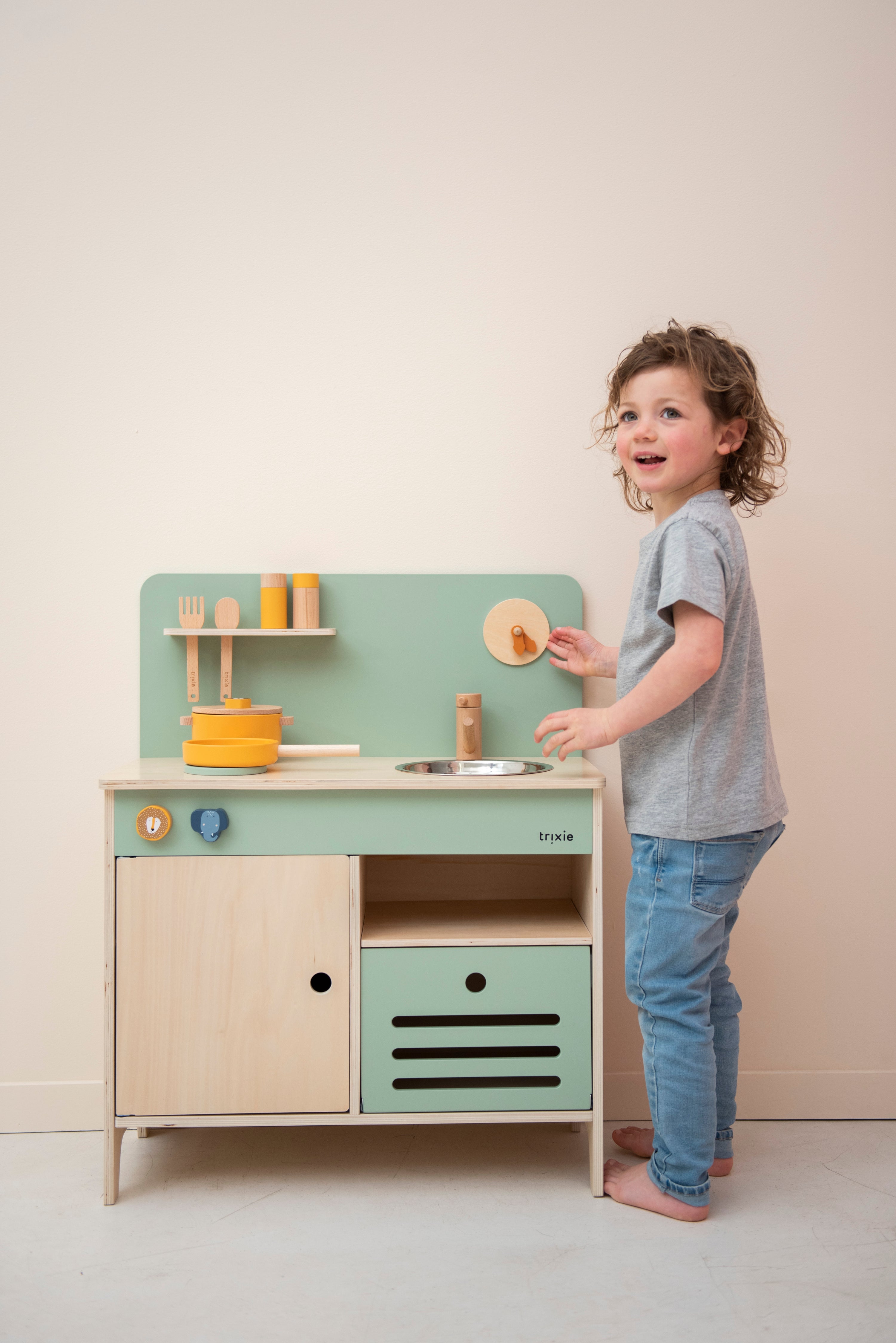 Spielküche aus Holz I Trixie